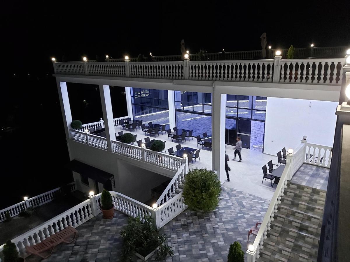 Hotel Zura Palace 크바리아티 외부 사진