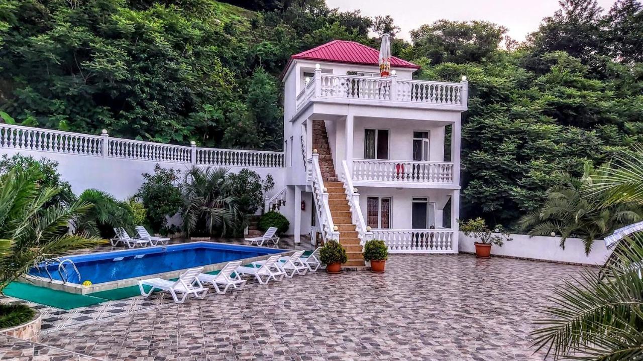 Hotel Zura Palace 크바리아티 외부 사진