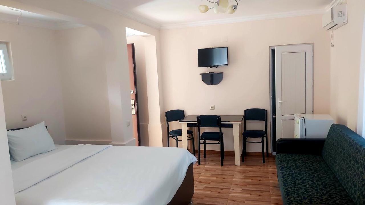 Hotel Zura Palace 크바리아티 외부 사진